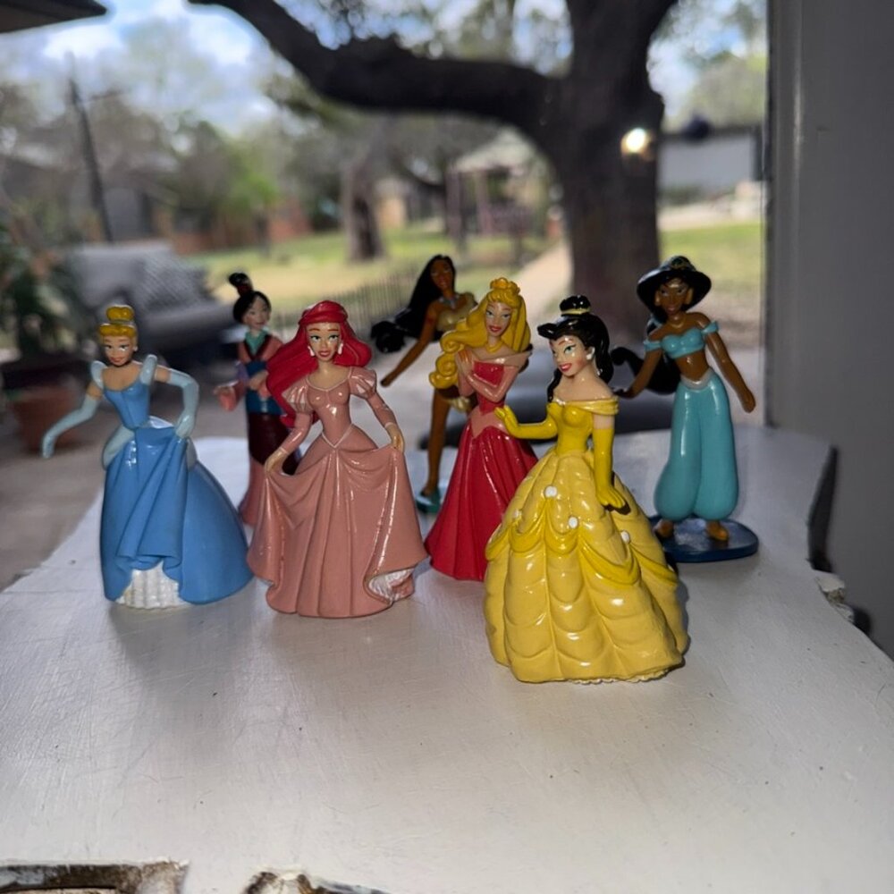 Disney Princess Collection 7Pc Figure Set Mulan Aurora Jasmine Belle Pocahontas